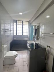 Lakeside Tower (D22), Apartment #574596371